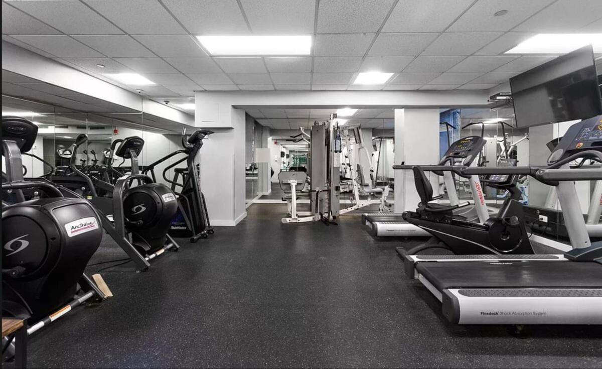 73-1406 New 1br 1bth Uws Doorman Gym Apartamento *